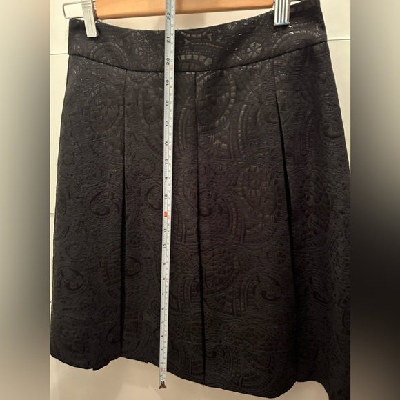 Banana Republic cocktail skirt size 0 - Picture 3 of 6